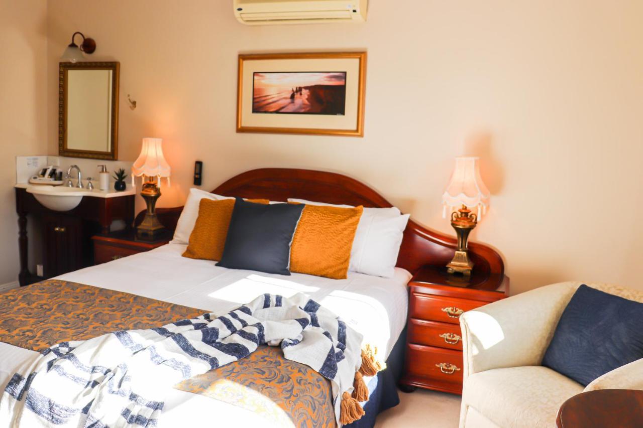 Plumes Boutique Bed & Breakfast Тамворт Екстер'єр фото