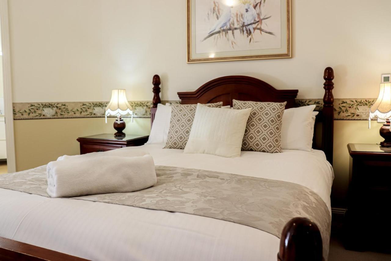 Plumes Boutique Bed & Breakfast Тамворт Екстер'єр фото