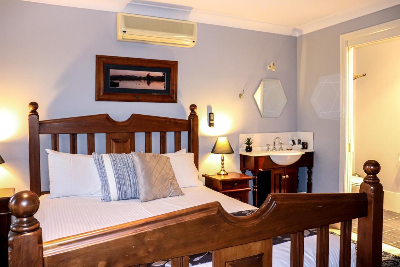 Plumes Boutique Bed & Breakfast Тамворт Екстер'єр фото