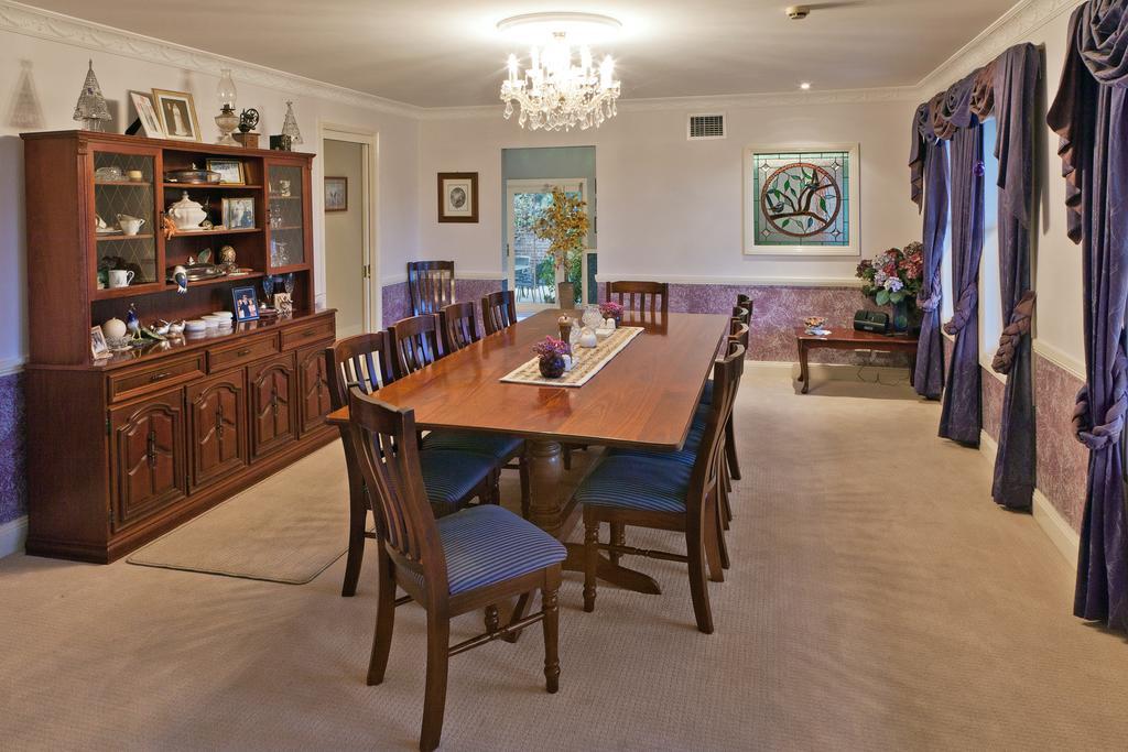 Plumes Boutique Bed & Breakfast Тамворт Екстер'єр фото